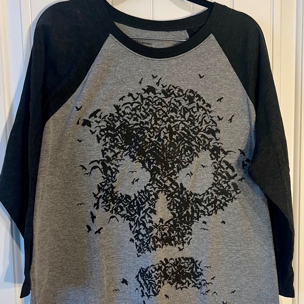 Universal Studios: The Wizarding World of Harry Potter Raglan Skull T-Shirt.